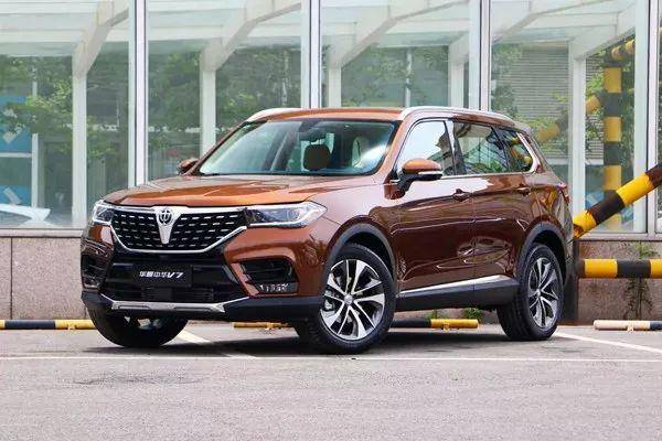 不到15万元就能买到中型SUV，中华V7和瑞虎8怎么选？