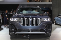 X家族王者驾到，BMW X7何以重构细分市场？