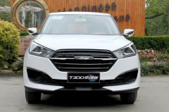 拒绝“降价减配”，众泰T300小强版强大上市