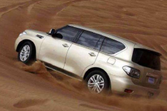 达到普拉多标准却卖16万！配3.0V6动力和四驱，还带2把差速锁