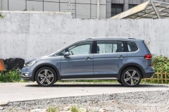 商务出行开什么车？这款15万的MVP敢叫板沃尔沃！