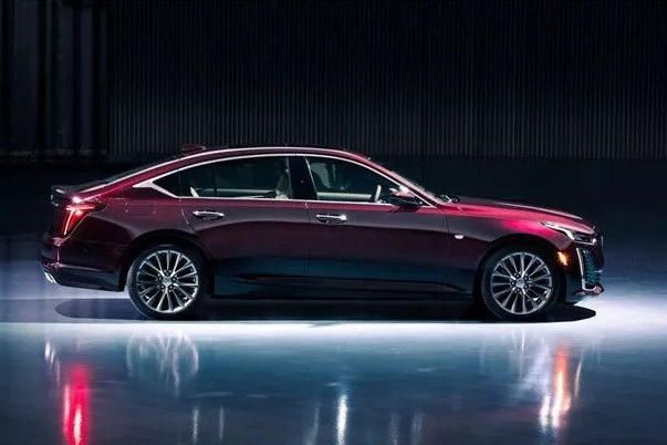 从“中年大叔”变“运动小伙”，全新凯迪拉克CT5蜕变的厉害