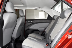 3.79万的合资车！油耗5.2升好养没压力，遮风挡雨比摩托车强