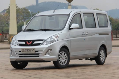 宝马良心了！大7座面包车降至16万，爆发220扭矩奥德赛也有压力