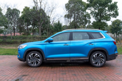 田忌赛马，奇瑞拿捷途X90与MPV竞争，空间不落下风！