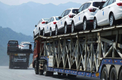 试驾奔腾T77，挑战三年41万辆目标，一汽轿车底气何在？