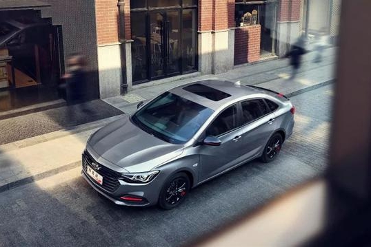 “价格屠夫”科鲁泽8.99万元上市，哪一款更适合年轻的你？