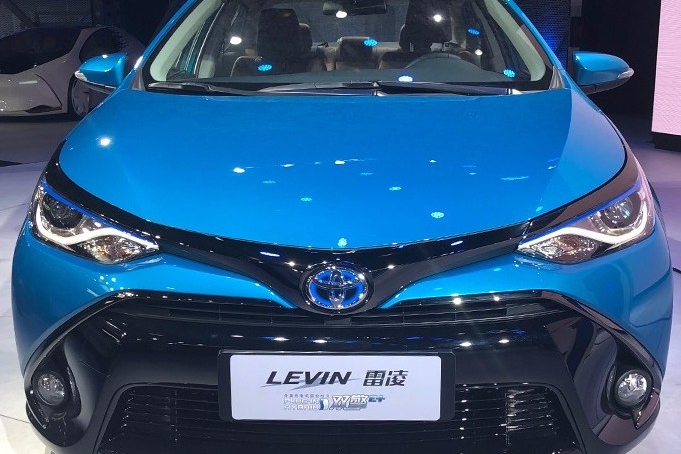 这车号称全球首款插电混动中级车 但真相是这样的···