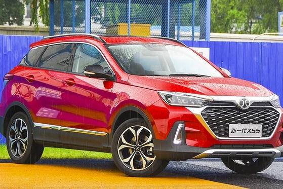 北汽终于醒悟，这款SUV颜值大增，底盘稳定性强，8万还带大屏