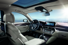 比宝马5系更具性价比的座驾，3.0T配8AT下探8万还带四驱