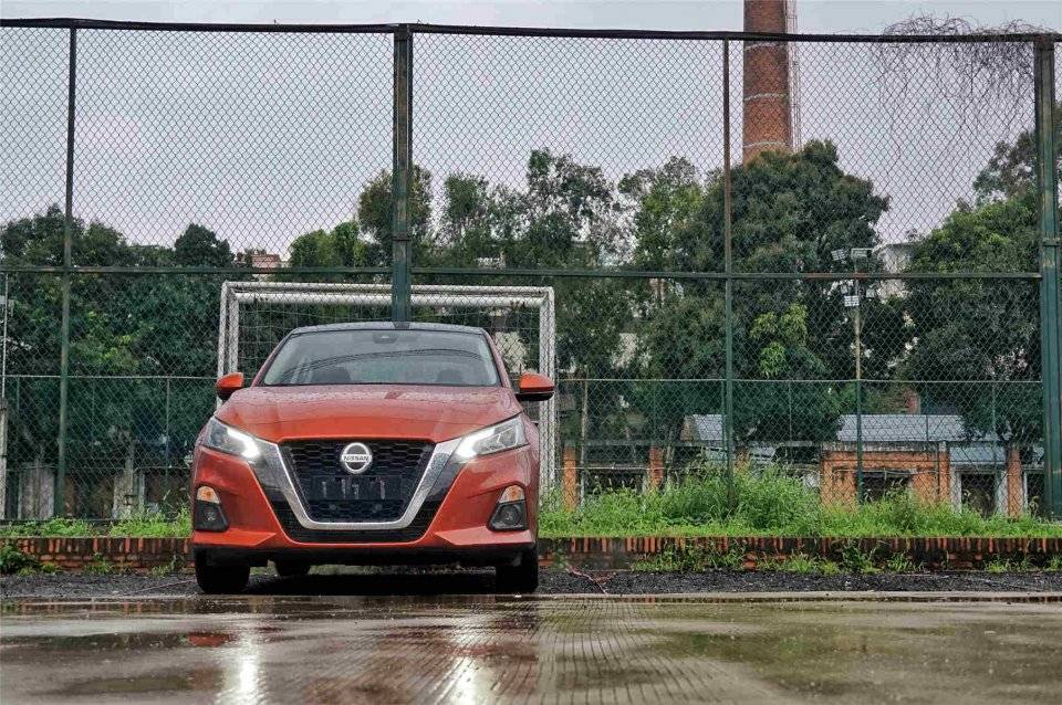 20万左右的一辆天籁2.0L能做到“都挺好”吗？