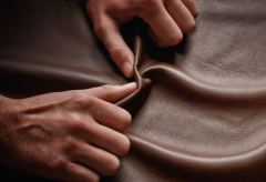 与宝马5系同级，搭载2.0T动力压榨400扭矩，下探8万与雅阁同价