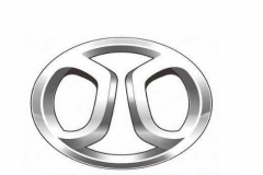 北汽下架了猪鼻子车标，新车搭载8AT配四驱系统，卖10万很稳