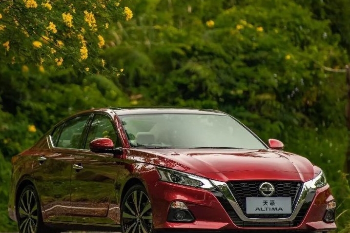 第七代天籁，不仅适合他，也很适合她