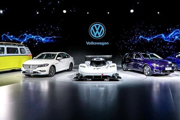 刚刚，大众一口气在中国发布5台新车，最后那台2.25秒破百！