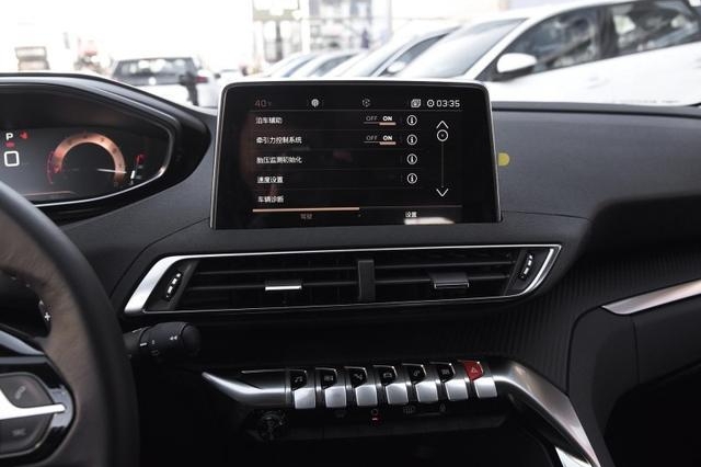 18万这款最便宜的合资7座SUV，科技感十足但空间不大，能买吗？