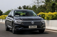 手动挡开起来累，为什么出租车不选择自动挡？看看司机怎么解释