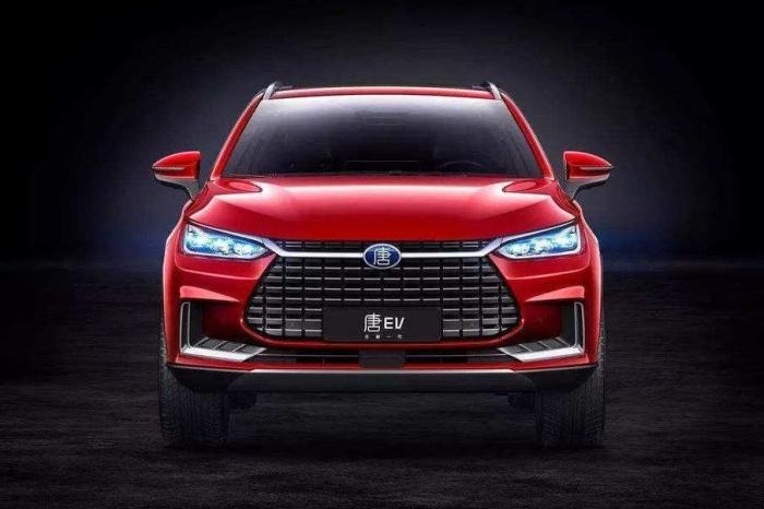 比亚迪唐EV续航500公里，售价25万，还要啥特斯拉model X？
