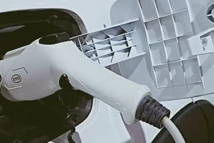 电动车补贴大幅退坡：该慌的是车企，还是消费者？