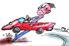 如何踩刹车才合理？老司机教你几个诀窍，不管啥时候都能踩好刹车