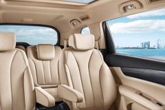 国产MPV又亮杀手锏，拥有5种座椅布局，不足10万还带64种氛围灯