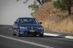 在国内烂大街的时候，容我对着国外的宝马3系冷静一下