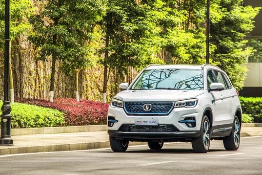 长安新能源CS75 PHEV国六版来袭，牵手燃油版打造最强双动力SUV