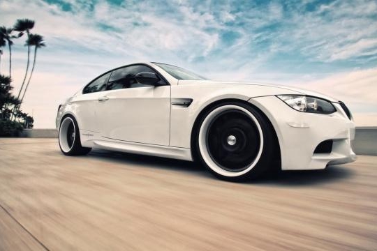 为什么有些人说买车不要买白色？老司机：照这个口诀或能少吃亏