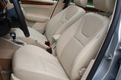 调节车座是靠前好还是靠后好？老司机或许能告诉你答案