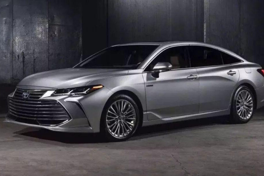 完全车型手册：丰田亚洲龙到底买哪款更值？