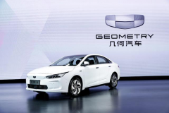 吉利几何Ａ新加坡正式上市 售价15万起 不屑与其他自主纯电车型比