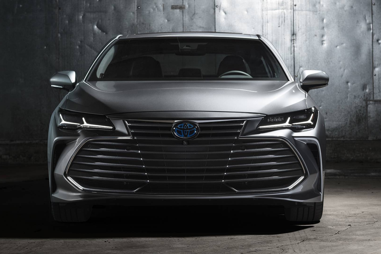 皇冠都得靠边！堪比劳斯莱斯，丰田的旗舰车型竟是它