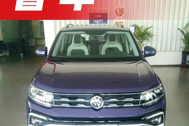 大众终于换脸了！车友媳妇看到大众最潮SUV，喜欢得不行！