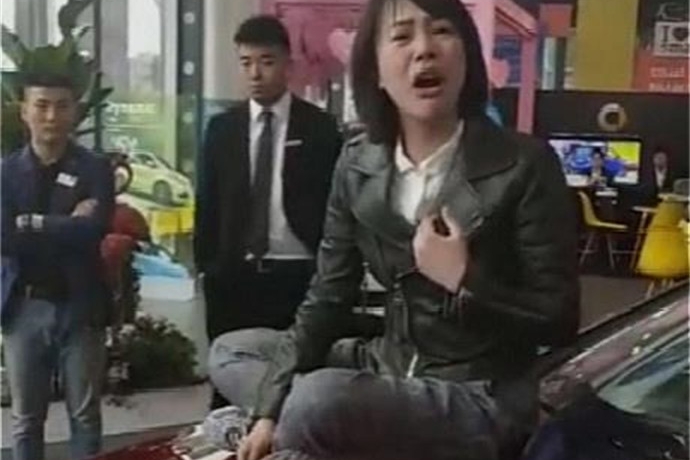 买奔驰吗？66万，发动机漏油的那种！