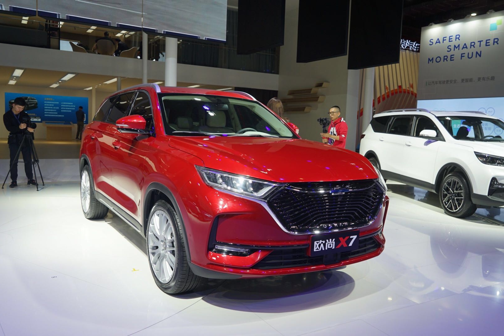 2019上海车展|长安欧尚汽车首款紧凑型SUV 长安欧尚X7正式亮相