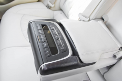 全新君越车长超5米，官降5万比老款更真诚，真皮包裹配2.0T动力