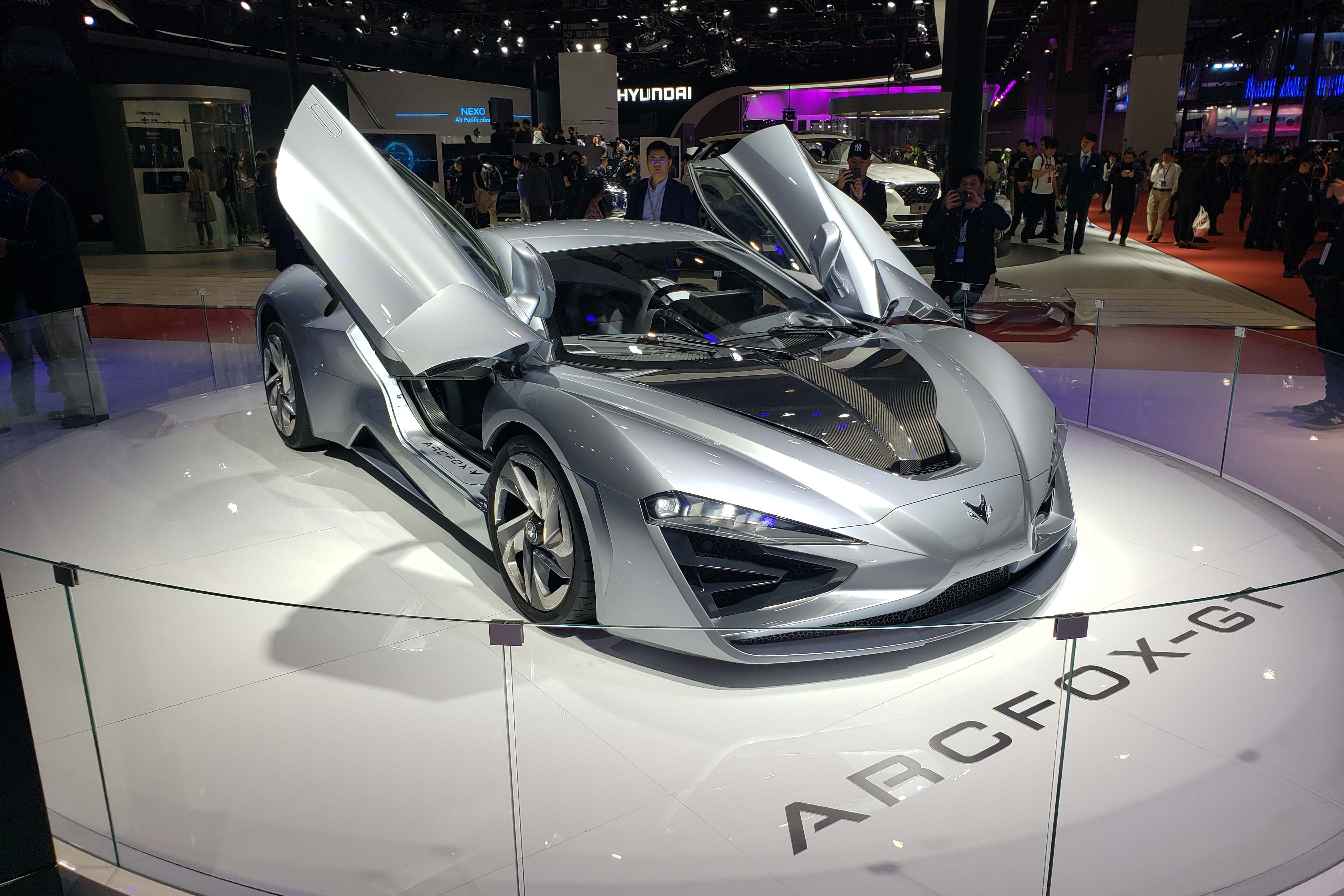 2019上海车展 | 破百不到3秒 ARCFOX GT和GT赛道版亮相