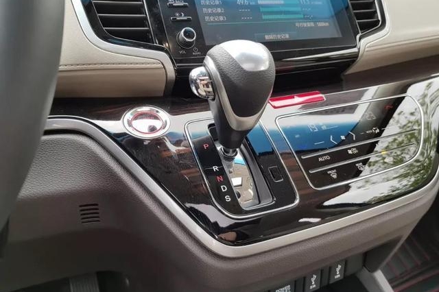 混动奥德赛亮相上海车展 对比汽油版都有哪些区别？