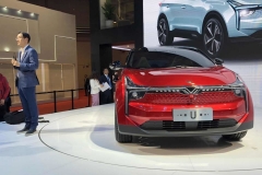 驾驭沪晓:谁说合众新能源只有哪吒?纯电U开启情感科技出行新纪元