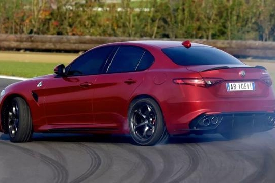 15万左右的家用SUV！除了大空间，原来还能拼性能！