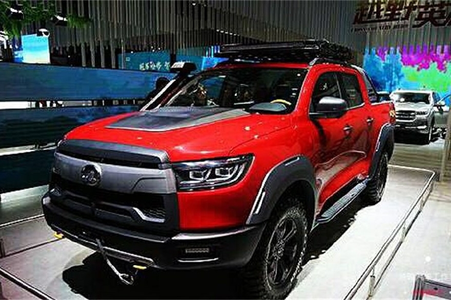 长城炮皮卡被称国产版猛禽  三把锁、 可涉水0.9米