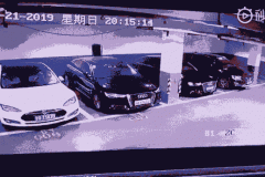 特斯拉自燃引燃多辆豪车？碰到这种情况该怎么索赔？