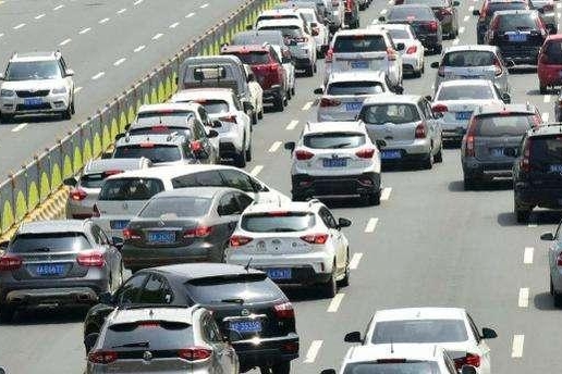 开车少做这些事，事故率能降低八成！