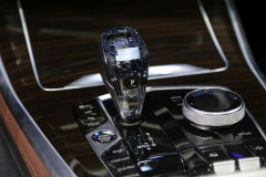 全新宝马X5上市8天就官降，网友：我是差的4万块的人吗？