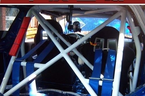 【车友互动】为什么赛道上的改装车一定要加防滚架啊？平时的买菜车加了有作用吗？