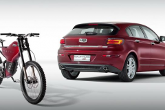 确认过眼神是观致电动车，比乐视自行车还贵，爬山越野很给力