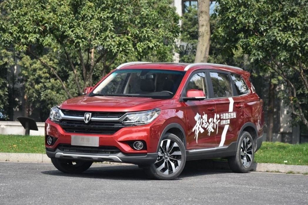 最便宜的合资SUV来了，轴距2780mm大7座，顶配才10万上市订单破万