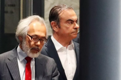 戈恩事件 | 入狱又出狱 雷诺再谋合并路