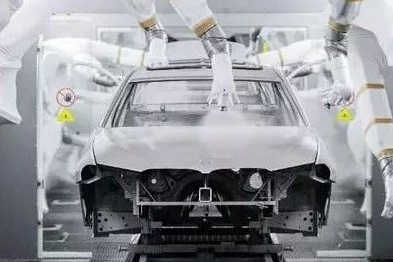 奔驰奥迪摊事后，华晨宝马斥资扩大产能，抢得了这块大蛋糕吗？