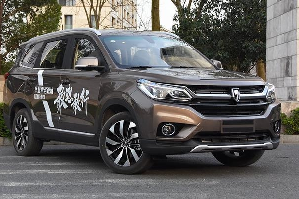 定位7座中型SUV，拥有合资身份，售价却仅7万多，买吗？